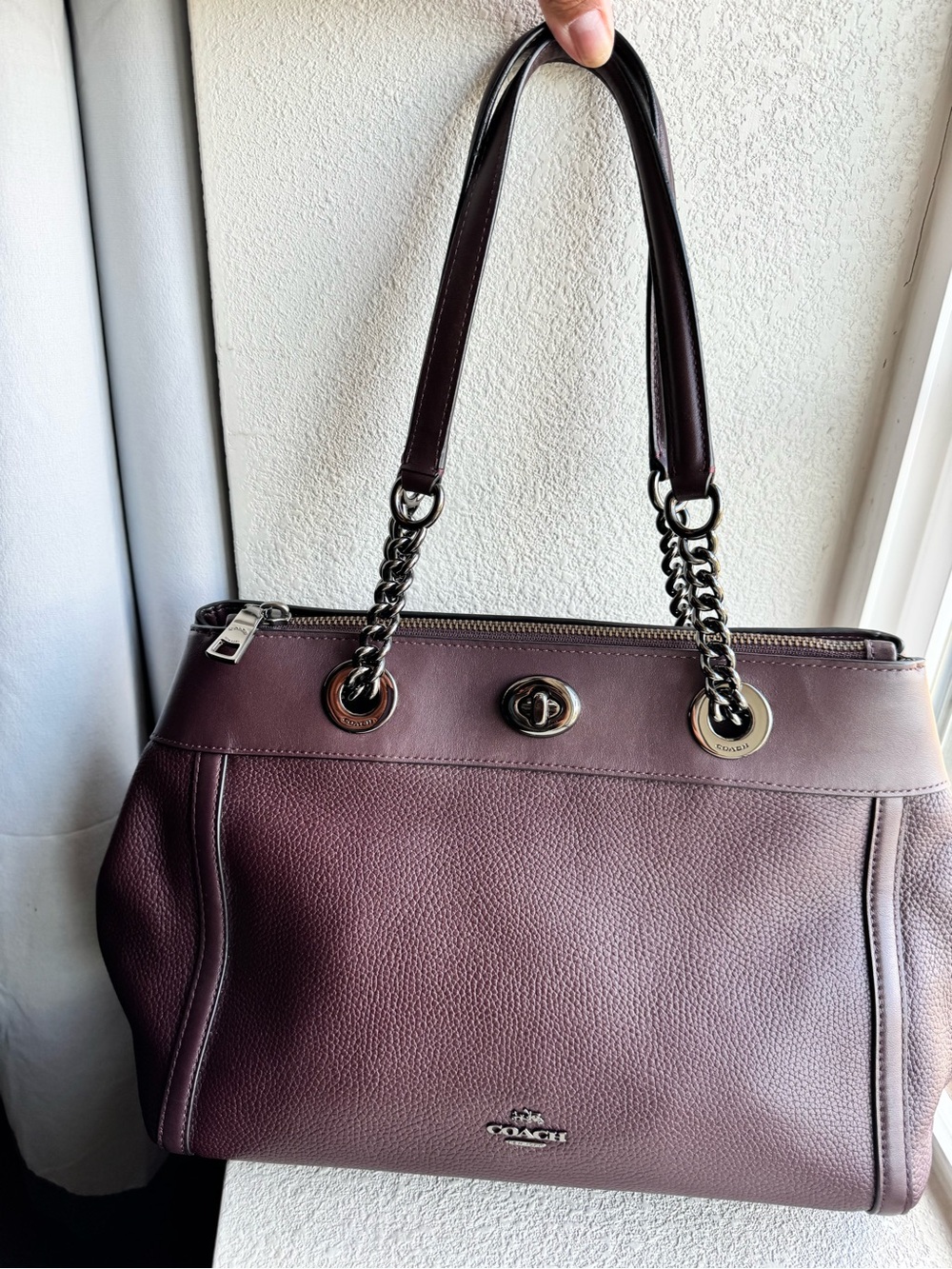 Coach F1732 Turnlock Edie Carryall Leather Handbag Purse Horse Carriage Oxblood